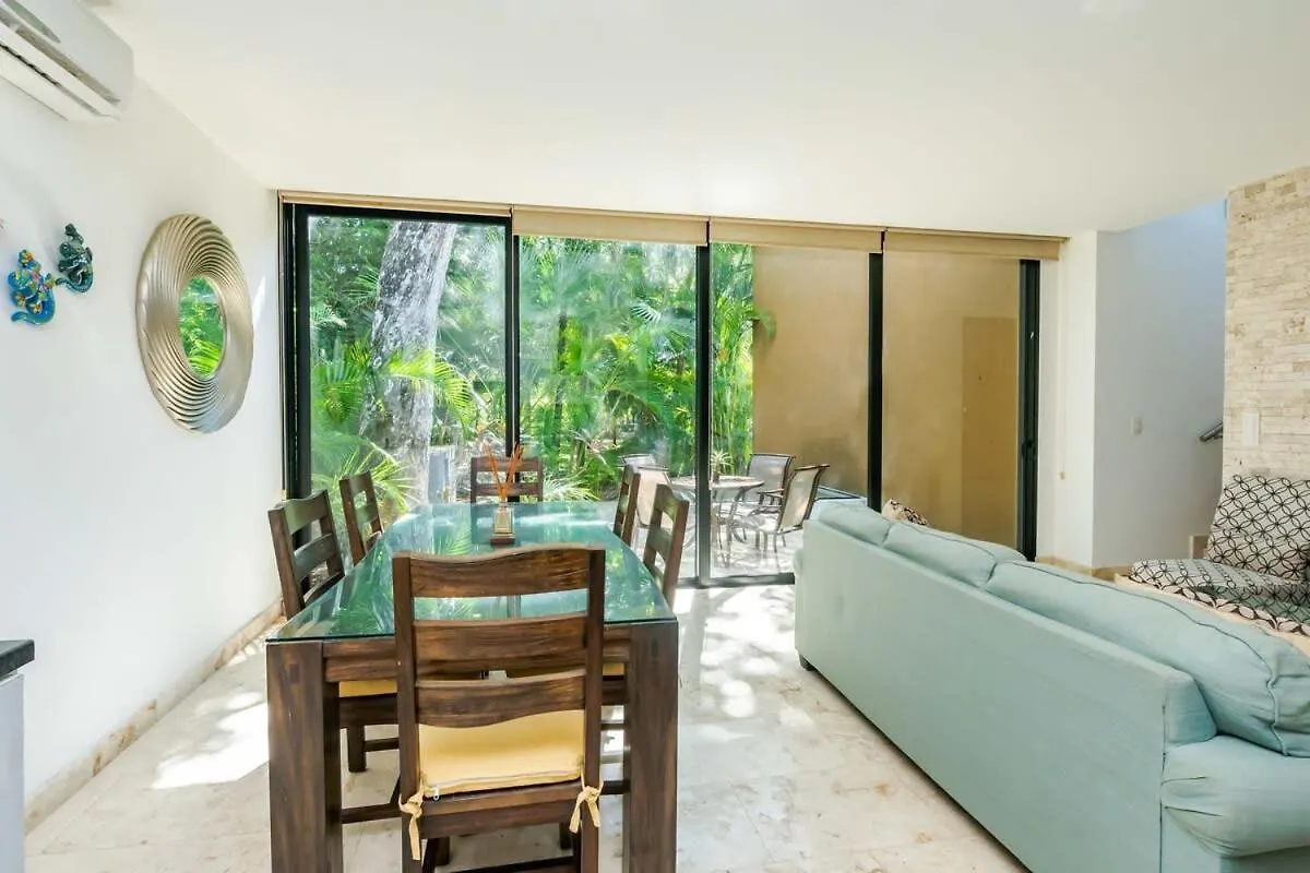 Apartment Luxe 1-Br Condo In Bahia Principe - Multiple Pools Akumal
