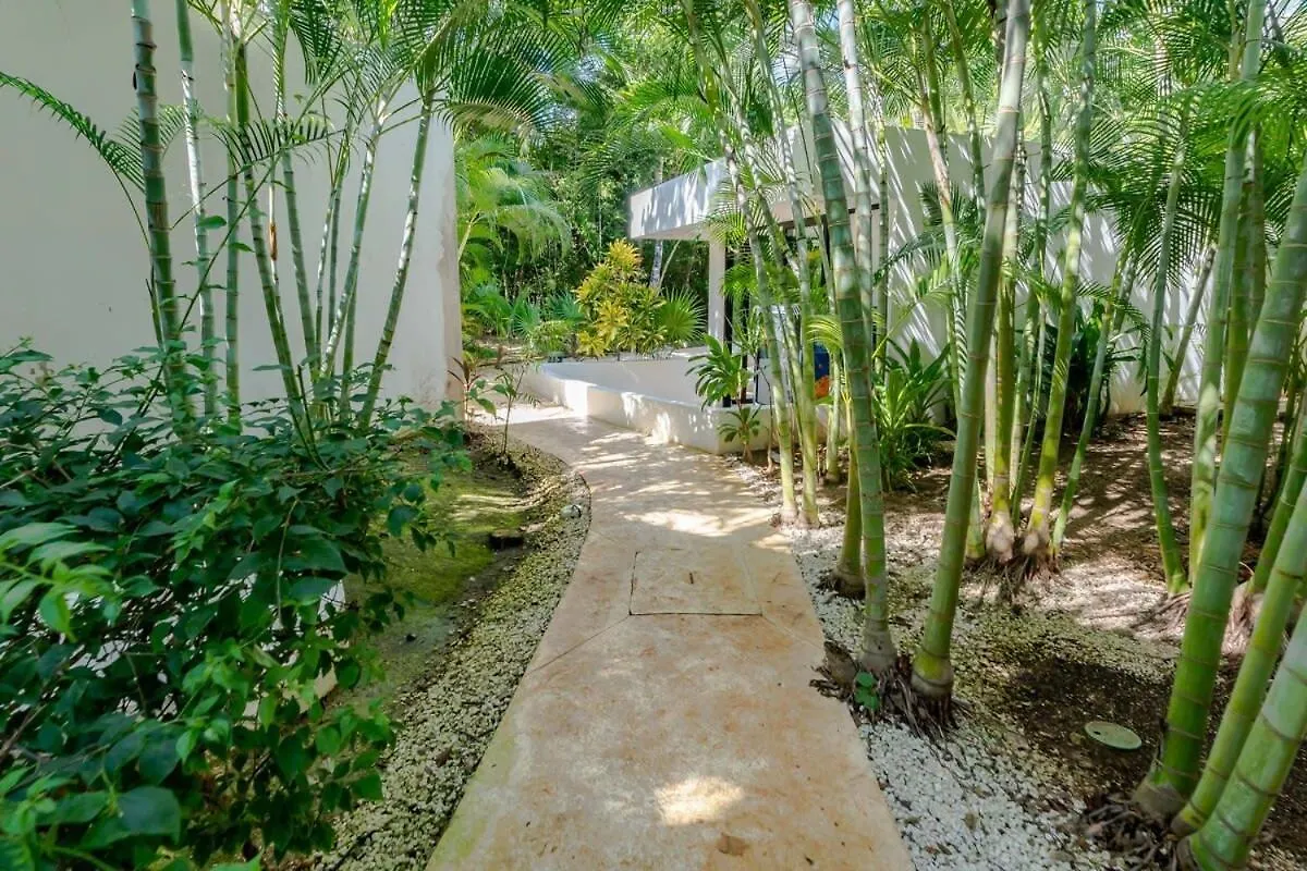 Luxe 1-Br Condo In Bahia Principe - Multiple Pools Akumal