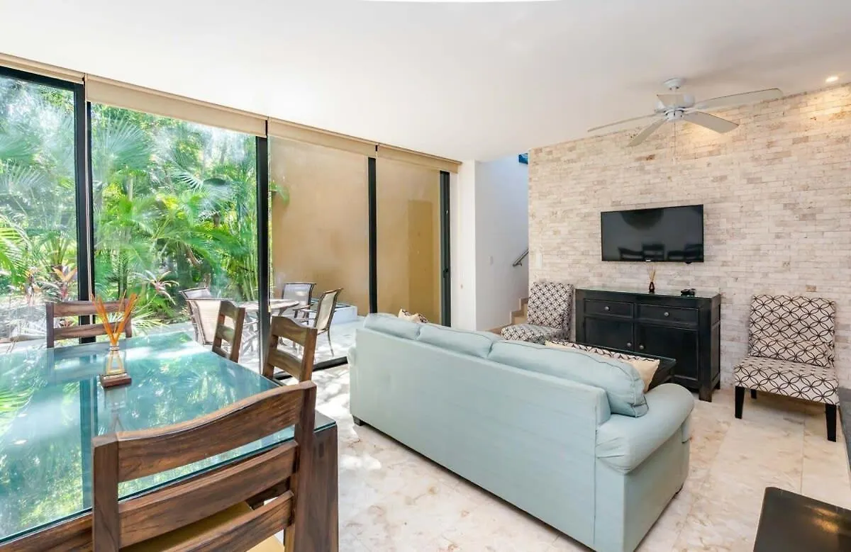 Luxe 1-Br Condo In Bahia Principe - Multiple Pools Akumal
