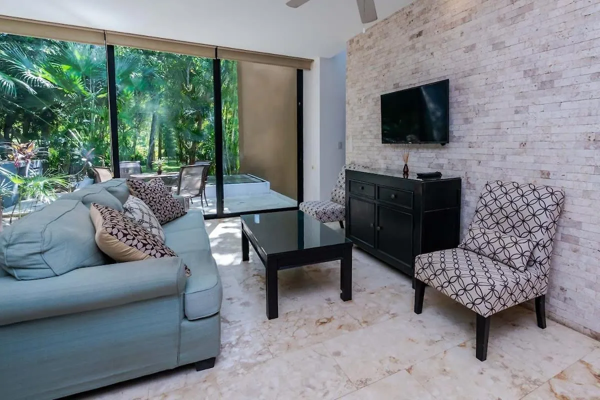 Apartment Luxe 1-Br Condo In Bahia Principe - Multiple Pools Akumal